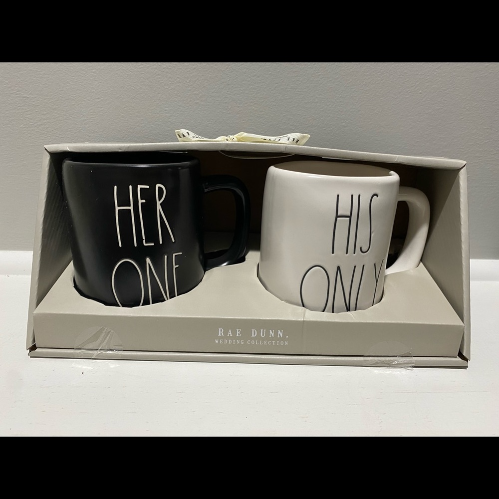 Rae Dunn Mug Set